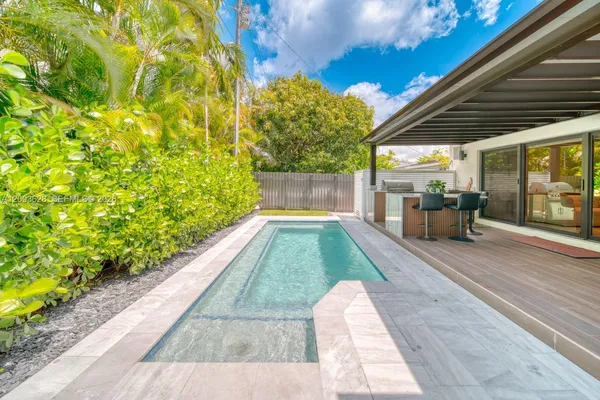 $9,250 | 1940 Southwest 32nd Place, Miami, FL 33145