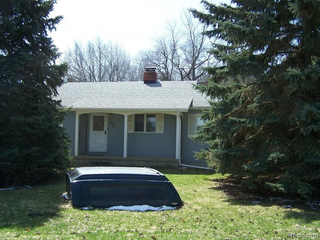12330 Dunham Road Hartland, MI 48353 - Photo 4 of 7 12330 Dunham 4.jpg