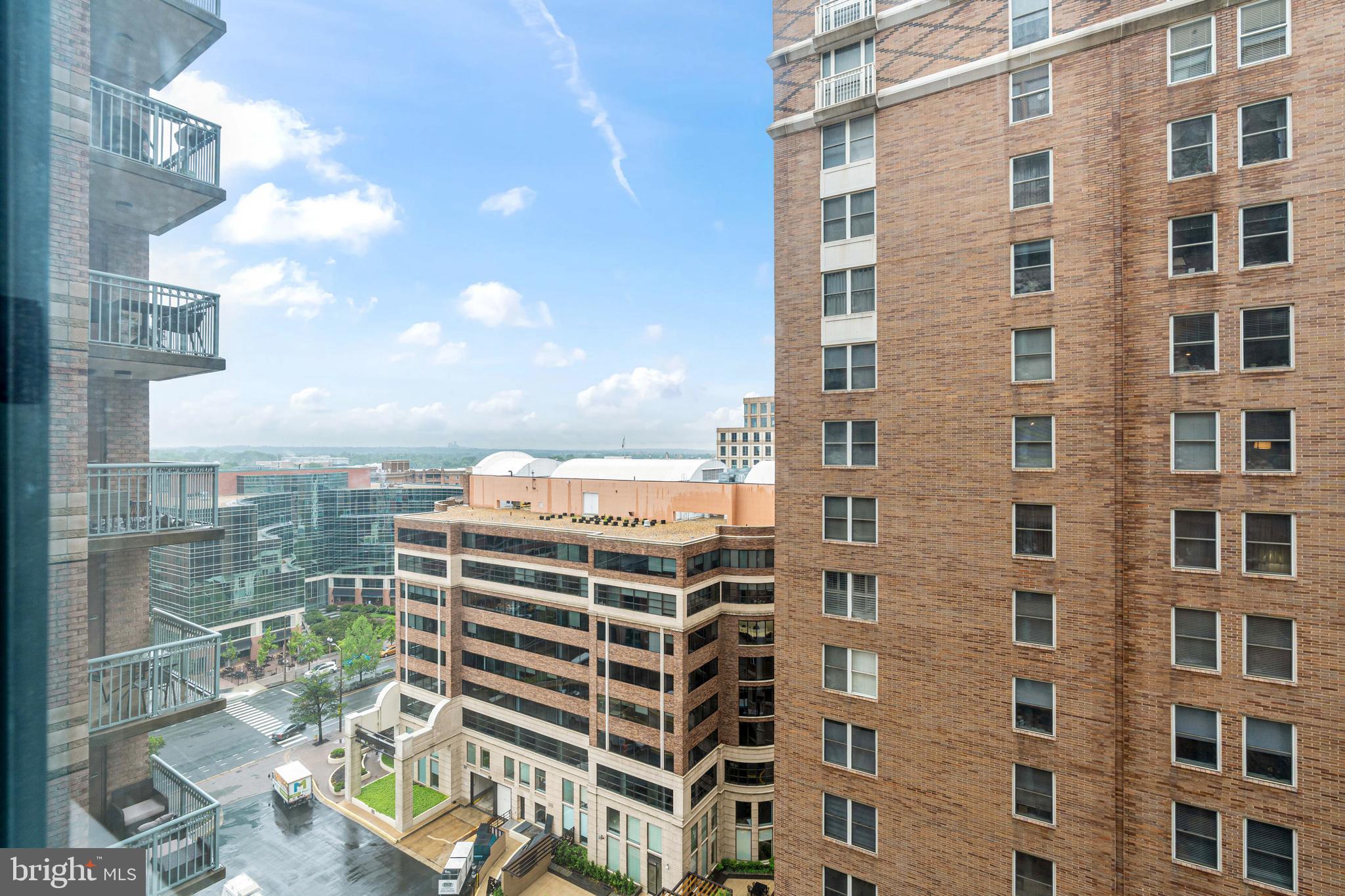 851 North Glebe Road, Unit 1407 Arlington, VA 22203 - Photo 28 of 51 a view of a city with tall buildings