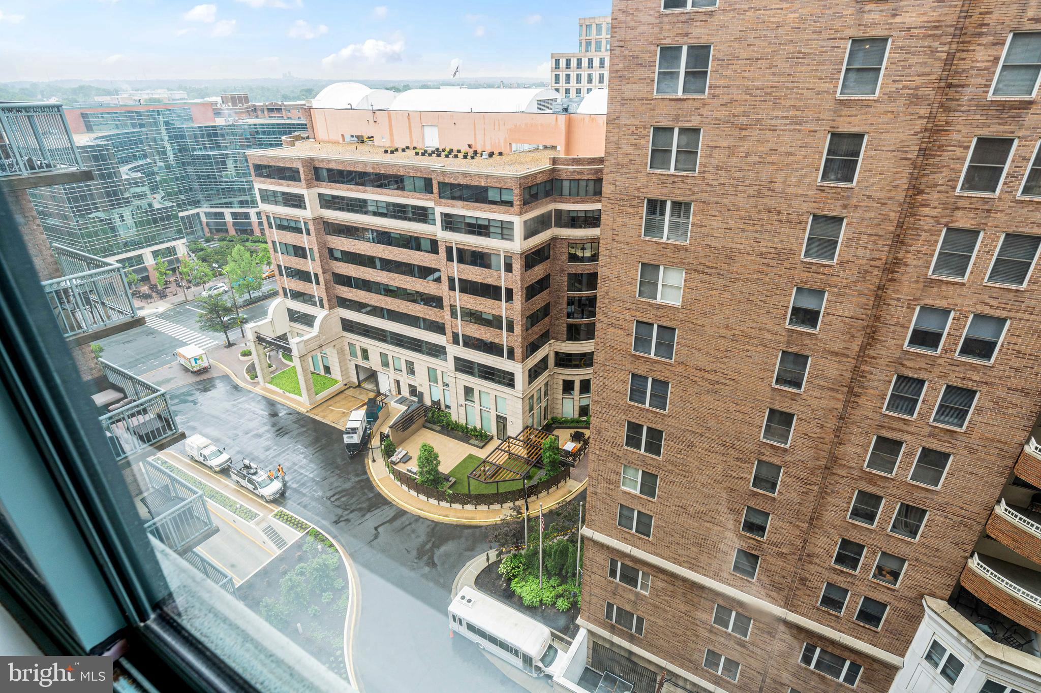 851 North Glebe Road, Unit 1407 Arlington, VA 22203 - Photo 29 of 51 a city view with tall buildings