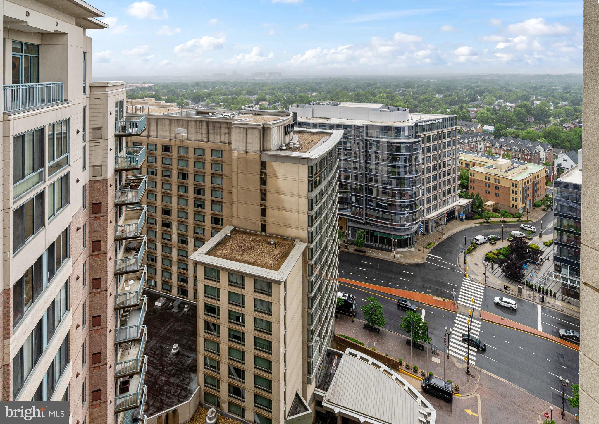 851 North Glebe Road, Unit 1407 Arlington, VA 22203 - Photo 39 of 51 an aerial view of a building