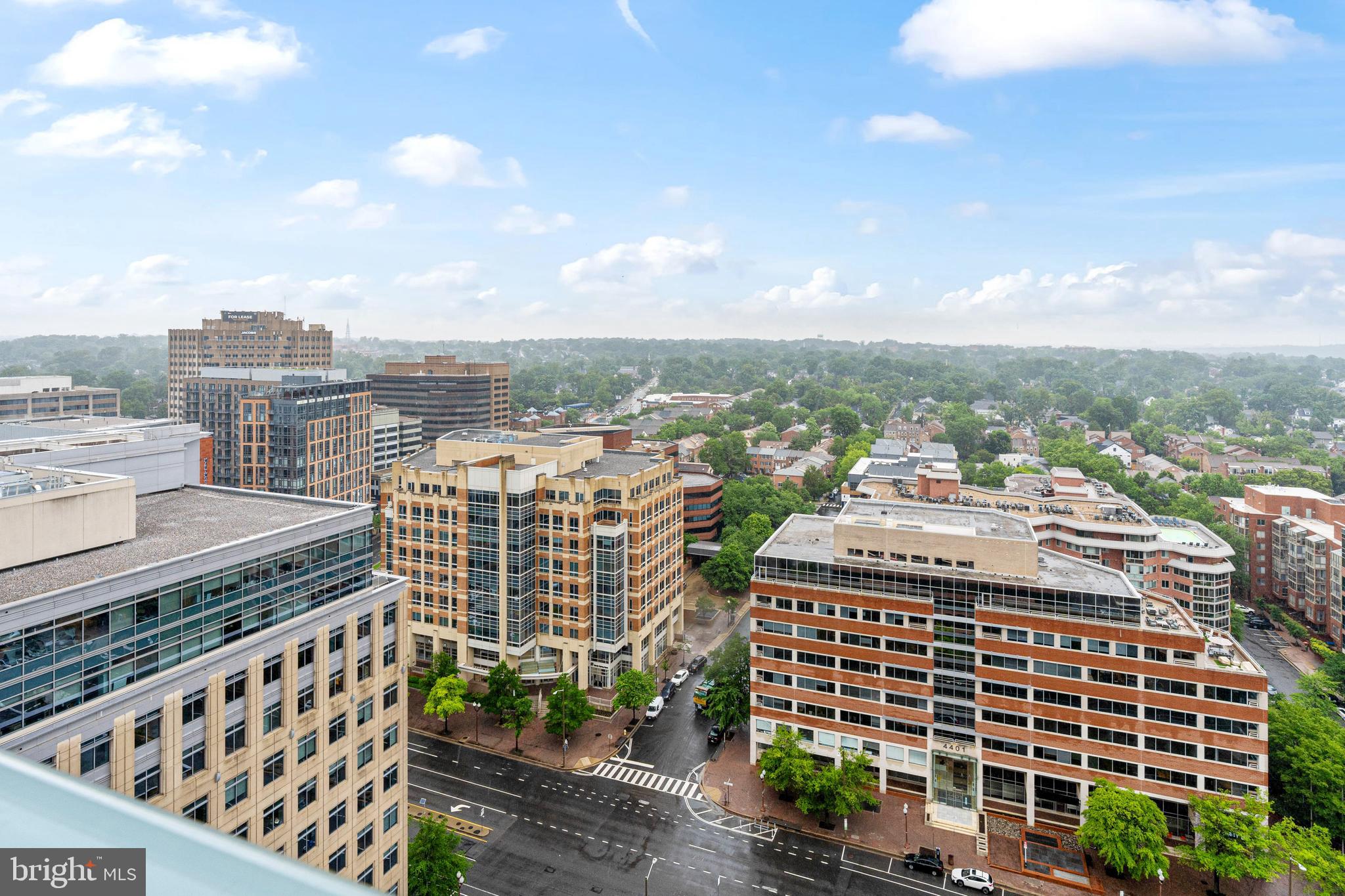 851 North Glebe Road, Unit 1407 Arlington, VA 22203 - Photo 49 of 51 a city view
