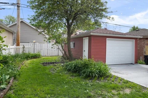 $574,500 | 7101 North Ottawa Avenue, Chicago, IL 60631