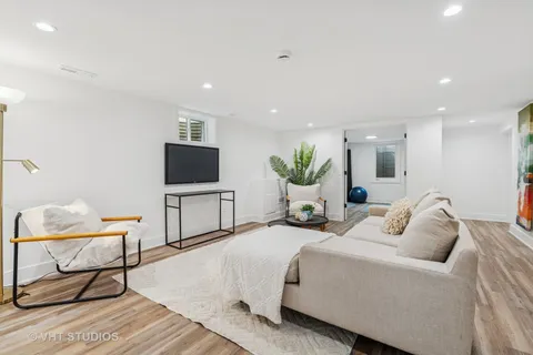 $574,500 | 7101 North Ottawa Avenue, Chicago, IL 60631