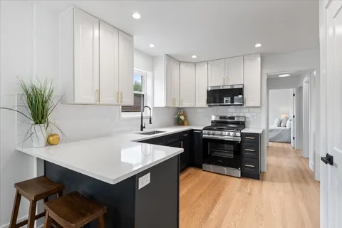 $574,500 | 7101 North Ottawa Avenue, Chicago, IL 60631