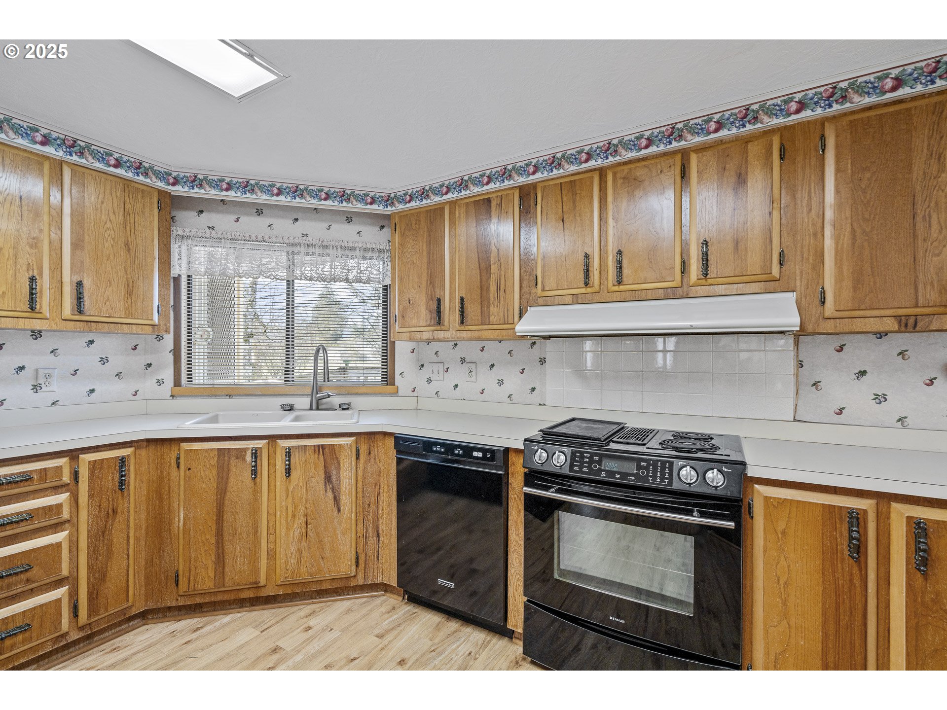 23505 Northeast Dillon Road Newberg, OR 97132 - Photo 9 of 21 Gallery Image 9