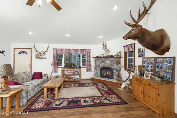 $775,000 | 5565 Selle Road, Sandpoint, ID 83864