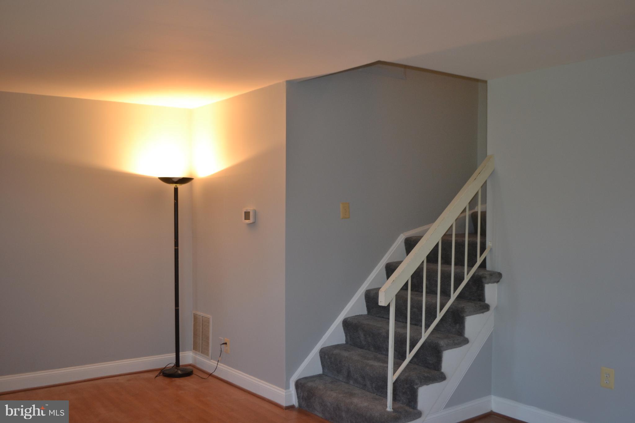 176 North Cottage Road Sterling, VA 20164 - Photo 3 of 23 Living Room