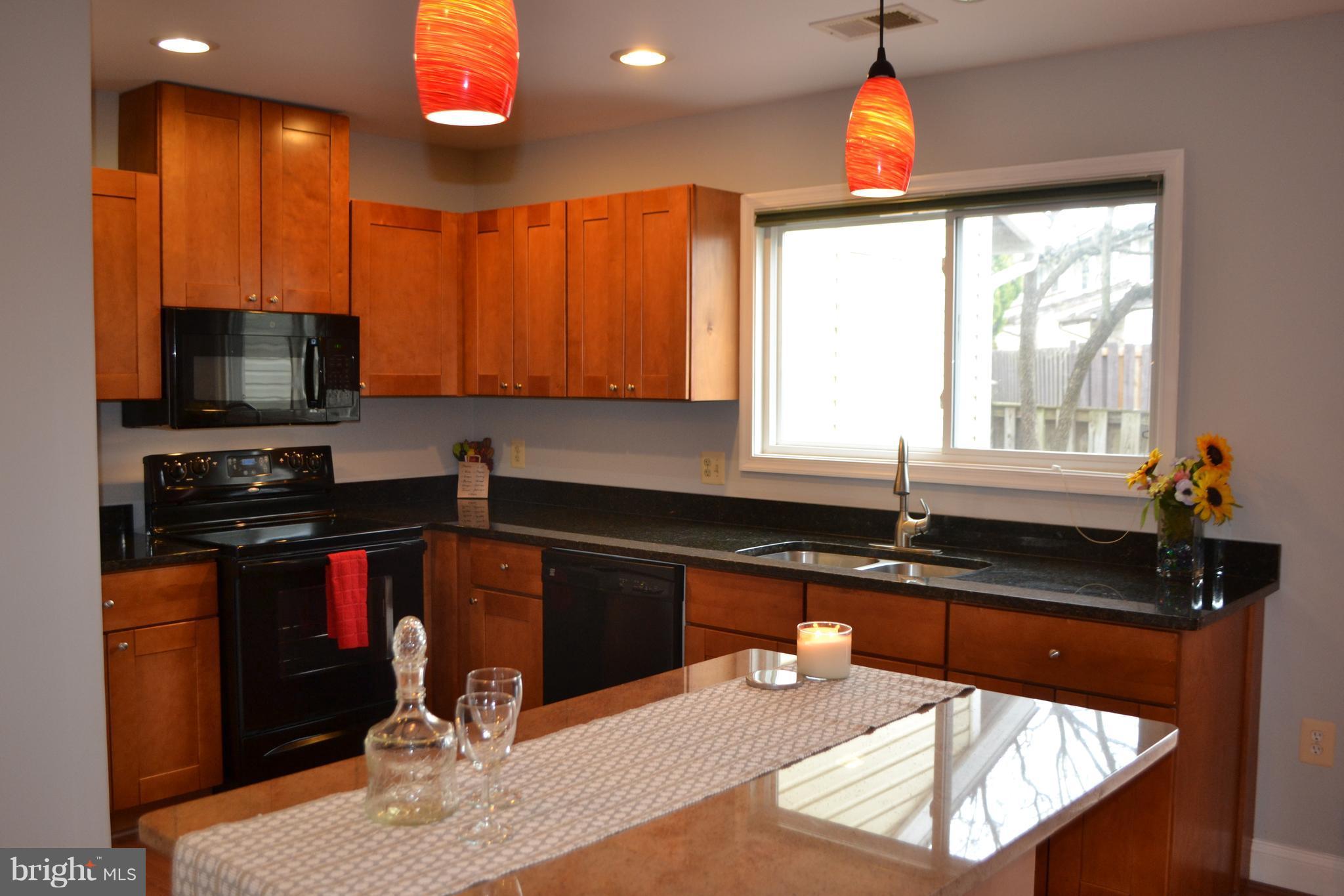 176 North Cottage Road Sterling, VA 20164 - Photo 6 of 23 Kitchen