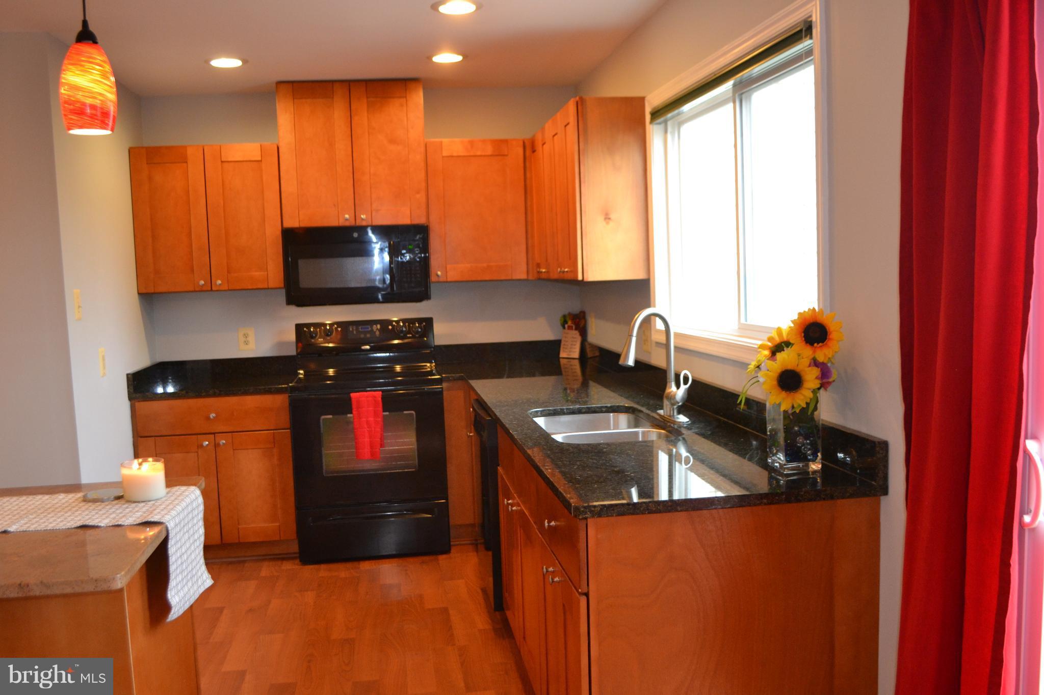 176 North Cottage Road Sterling, VA 20164 - Photo 7 of 23 Kitchen