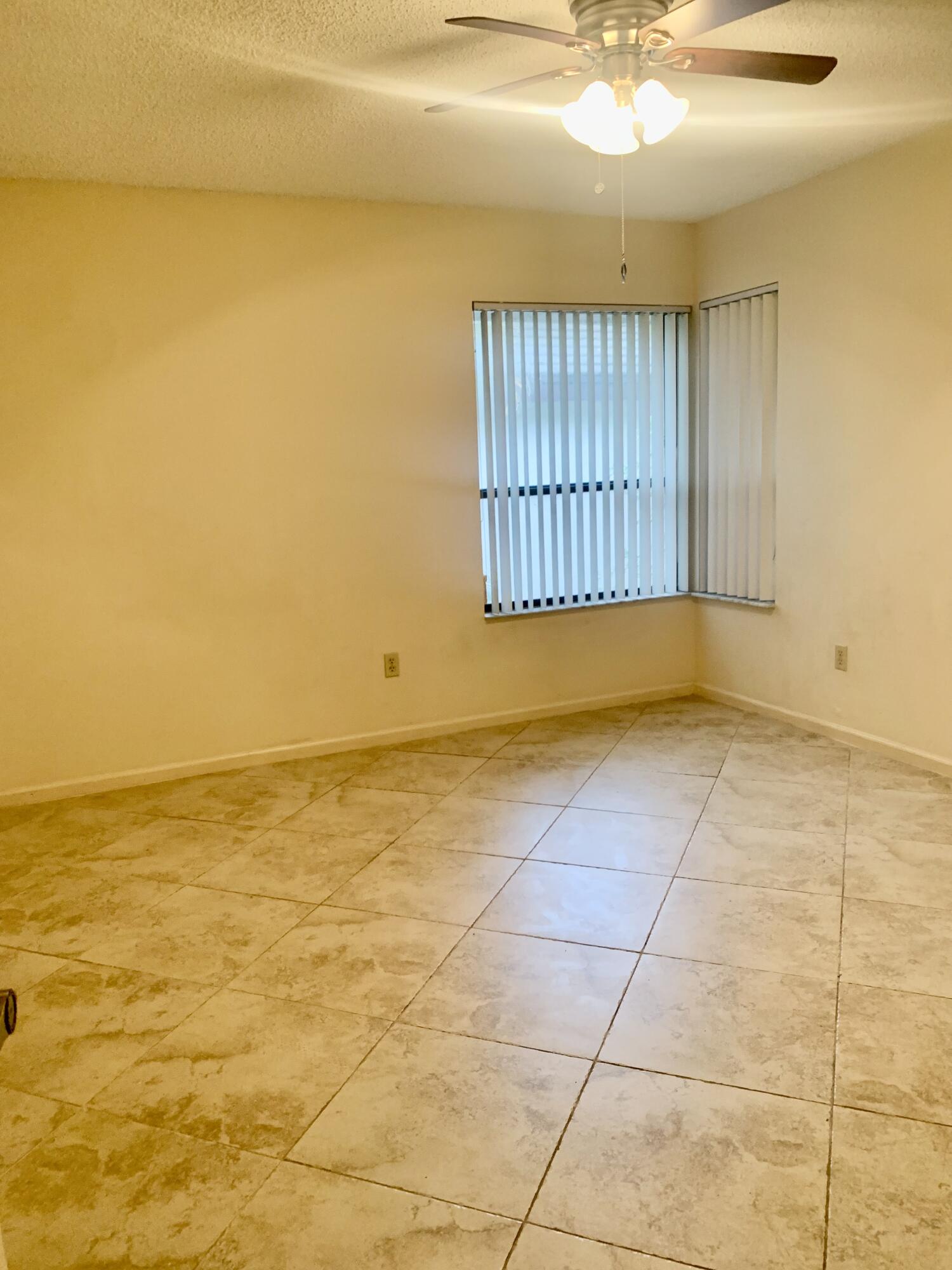 9298 Sable Ridge Circle, Unit D Boca Raton, FL 33428 - Photo 15 of 30 IMG-4236