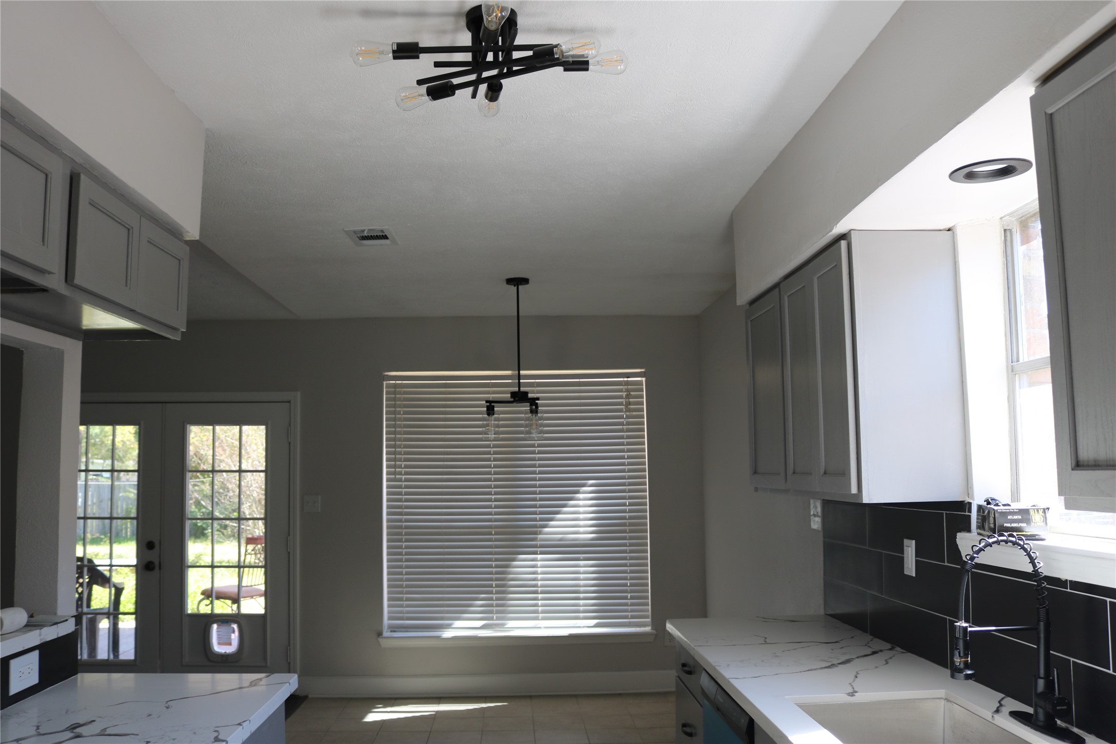 4018 Easy Street Dickinson, TX 77539 - Photo 3 of 11 a view of an empty room with a window