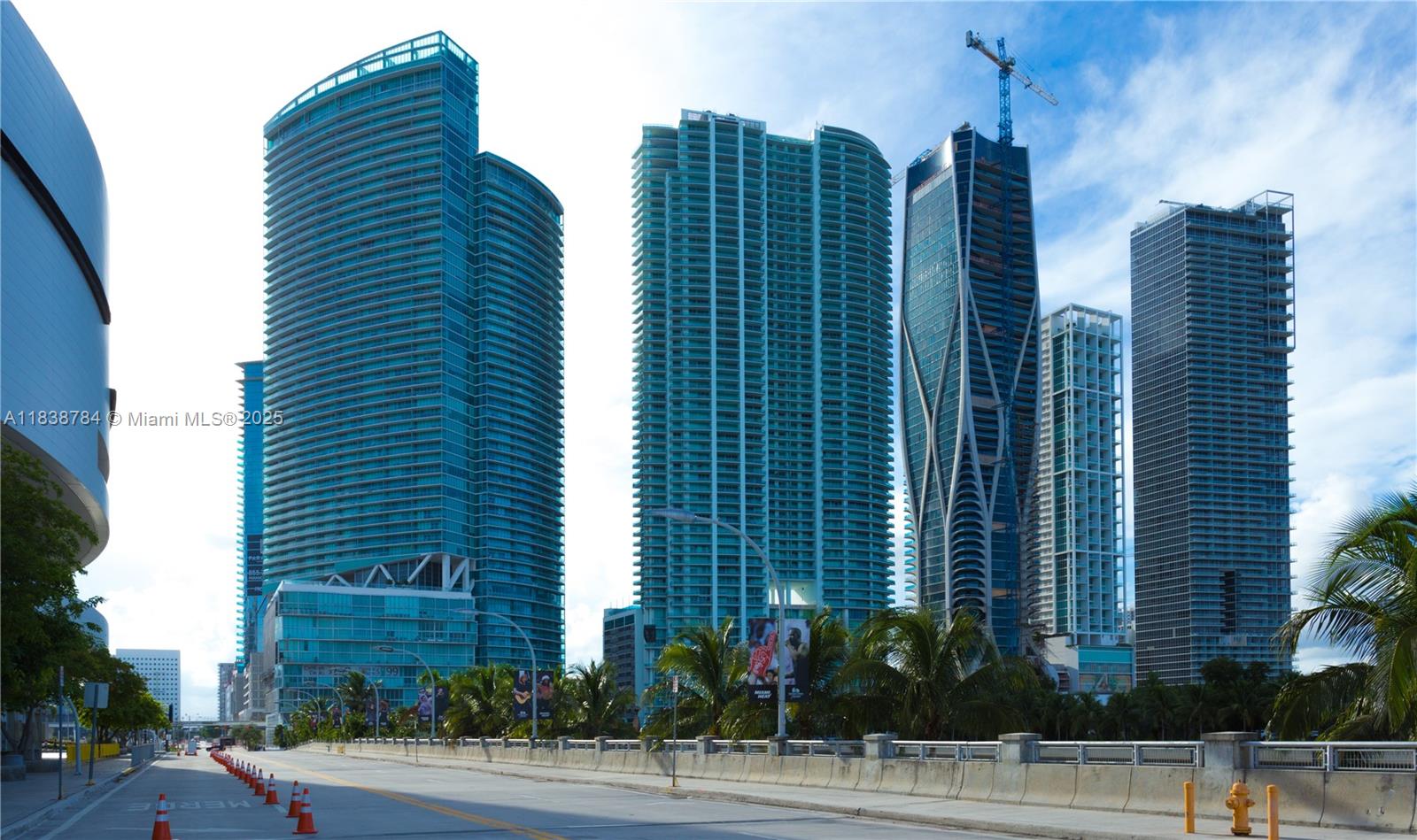 888 Biscayne Boulevard, Unit 1907 Miami, FL 33132 - Photo 13 of 20