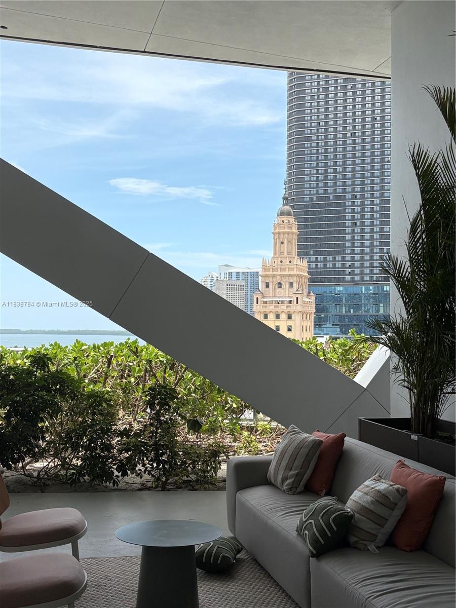 888 Biscayne Boulevard, Unit 1907 Miami, FL 33132 - Photo 17 of 20