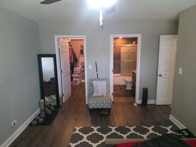 $220,000 | 717 Tipperary Court, Unit 1C, Schaumburg, IL 60193