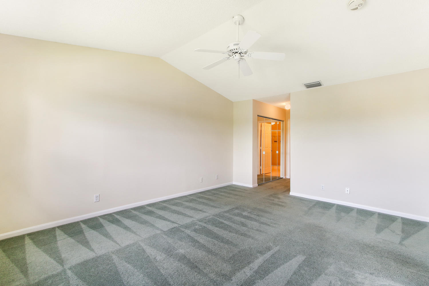 22751 Mandeville Place, Unit B Boca Raton, FL 33433 - Photo 14 of 20 Guest bedroom
