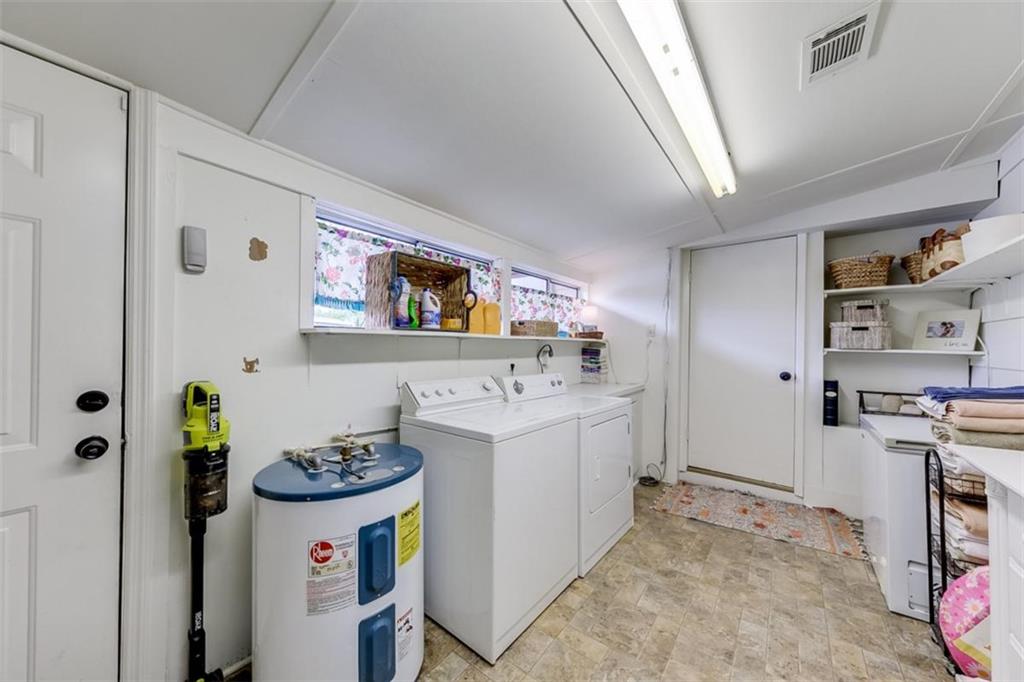2630 Prospect Road Toccoa, GA 30577 - Photo 26 of 40 a storage room with washer and dryer