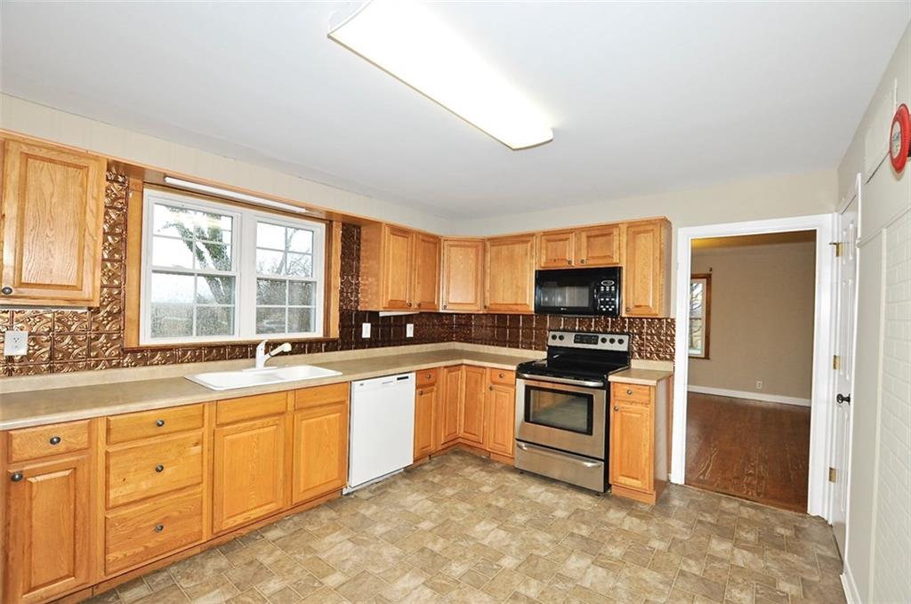 29040 North Cal Carson Road Atlanta, IN 46031 - Photo 6 of 27 Gallery Image 6