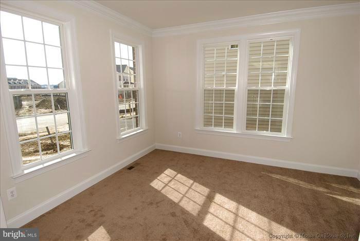 1277 Cambria Road Westminster, MD 21157 - Photo 17 of 28 Living Room
