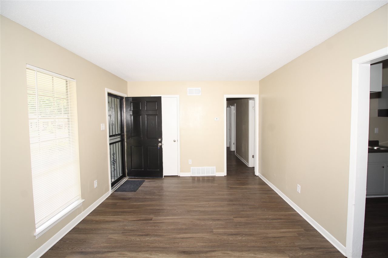 630 Blackhawk Road Memphis, TN 38109 - Photo 3 of 9 Gallery Image 3