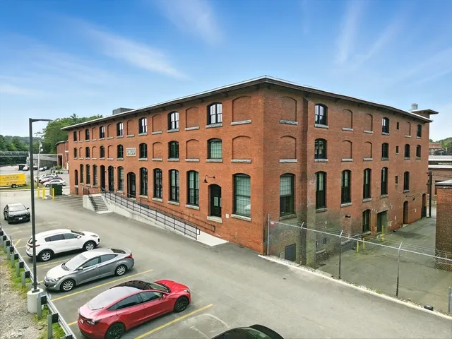 $349,000 | 55 Sterling Street, Unit 212, Clinton, MA 01510