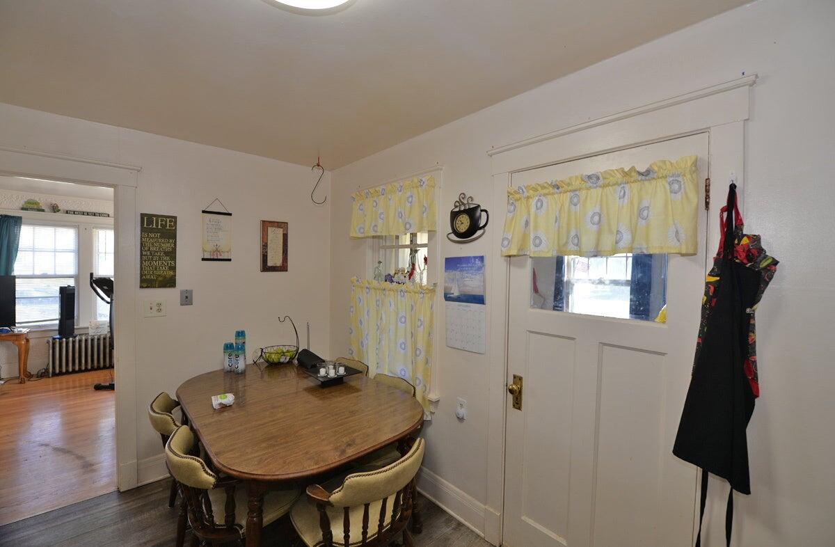 3005 17th Street Racine, WI 53405 - Photo 9 of 20 Eat in kitchen (2022)