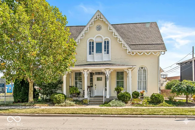 $675,000 | 147 North Center Street, Plainfield, IN 46168