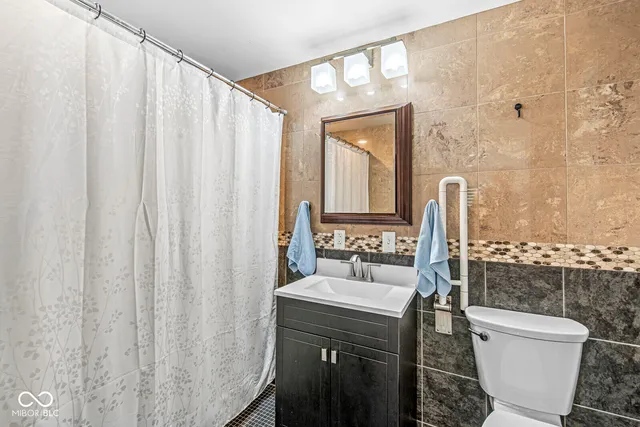 $675,000 | 147 North Center Street, Plainfield, IN 46168