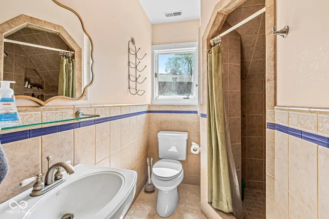 $675,000 | 147 North Center Street, Plainfield, IN 46168