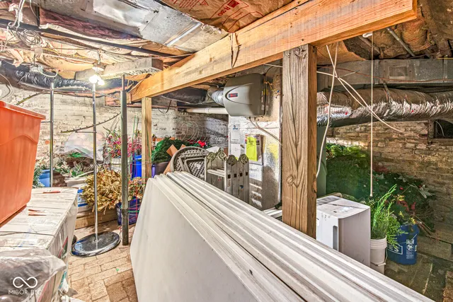 $675,000 | 147 North Center Street, Plainfield, IN 46168