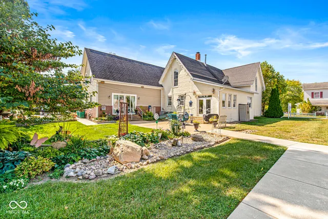$675,000 | 147 North Center Street, Plainfield, IN 46168