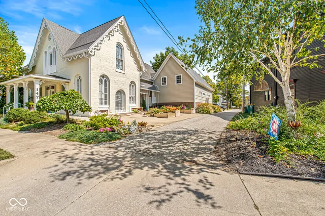 $675,000 | 147 North Center Street, Plainfield, IN 46168