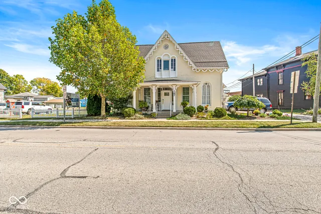 $675,000 | 147 North Center Street, Plainfield, IN 46168