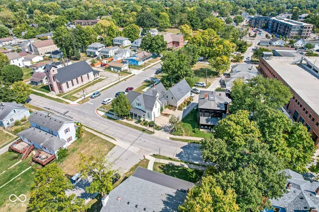 $675,000 | 147 North Center Street, Plainfield, IN 46168