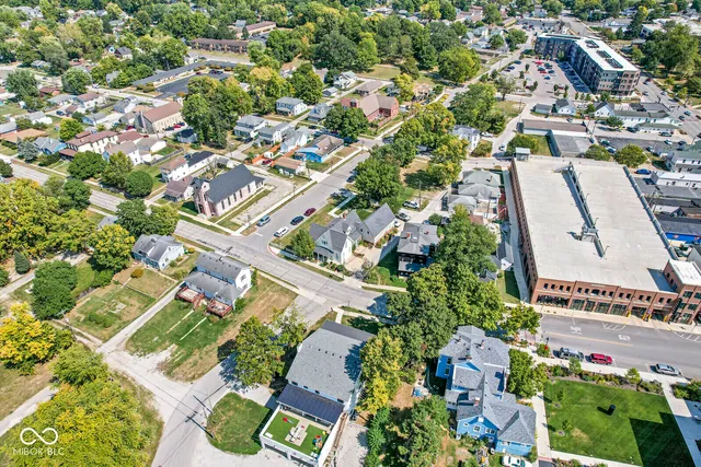 $675,000 | 147 North Center Street, Plainfield, IN 46168