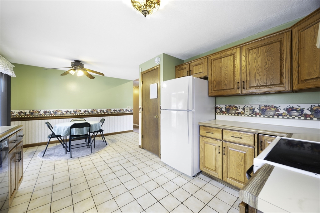 73 Gardner Road Chicopee, MA 01013 - Photo 5 of 31