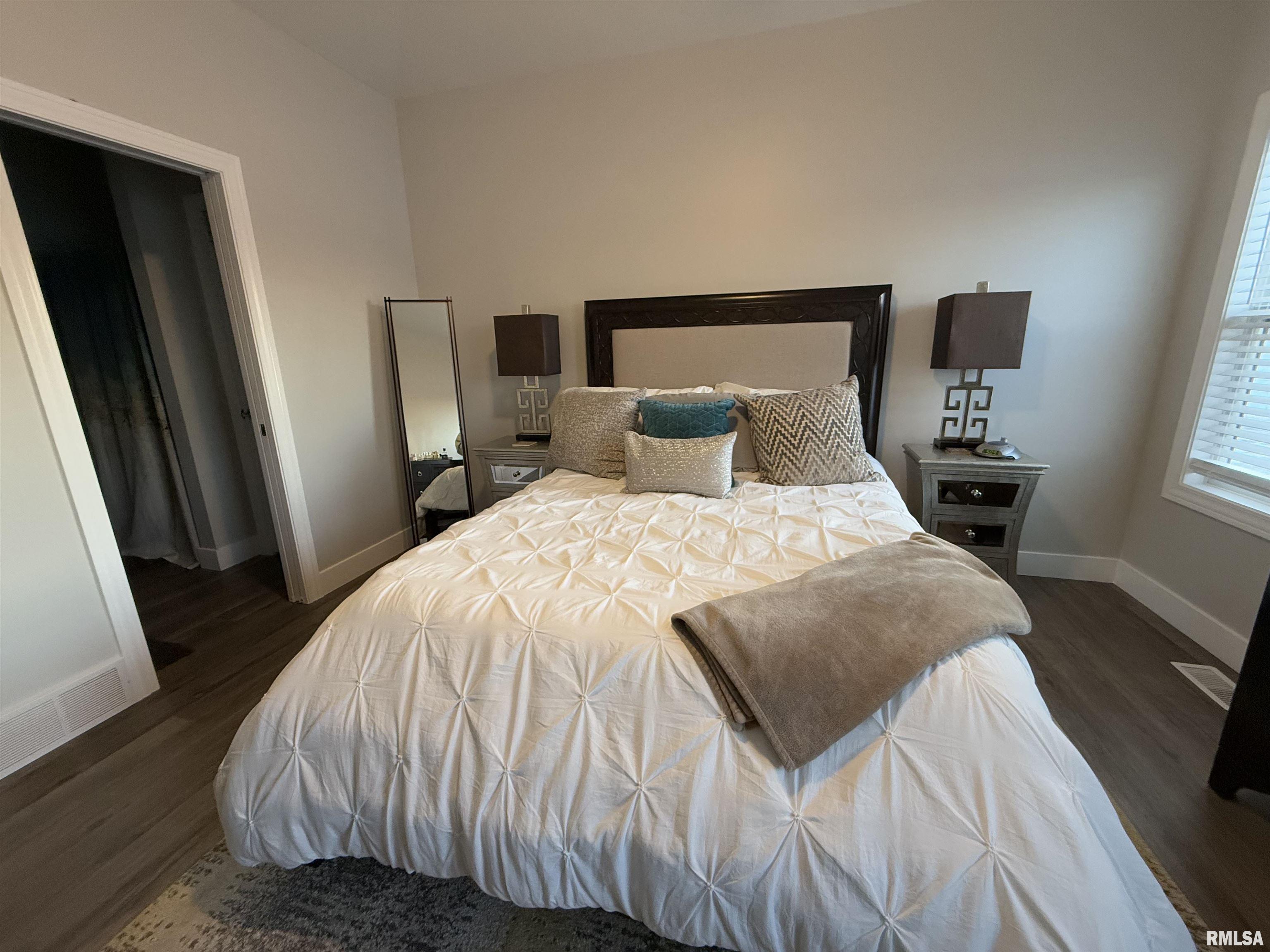 1607 Blenheim Drive Springfield, IL 62711 - Photo 11 of 22