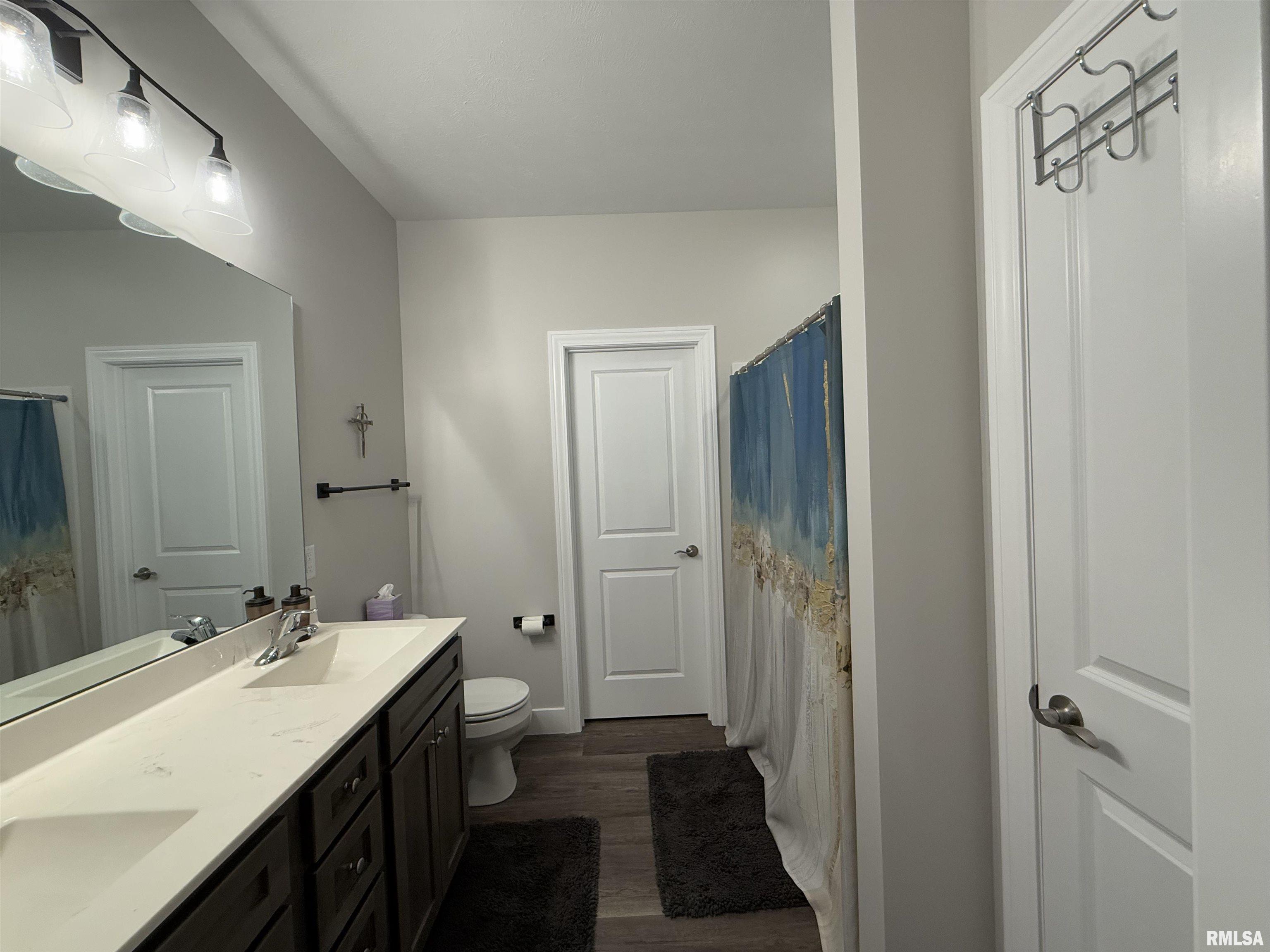 1607 Blenheim Drive Springfield, IL 62711 - Photo 13 of 22