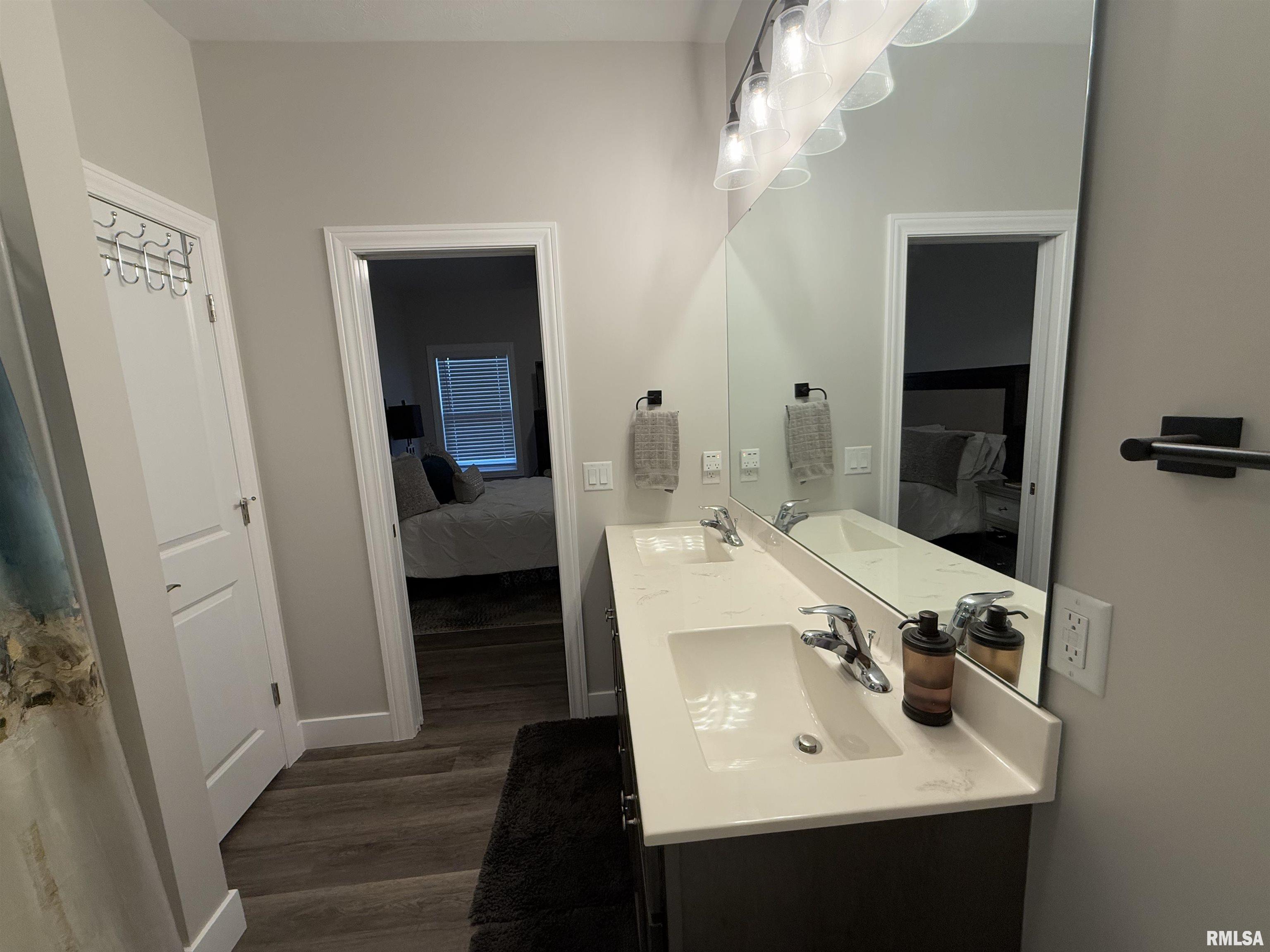 1607 Blenheim Drive Springfield, IL 62711 - Photo 15 of 22