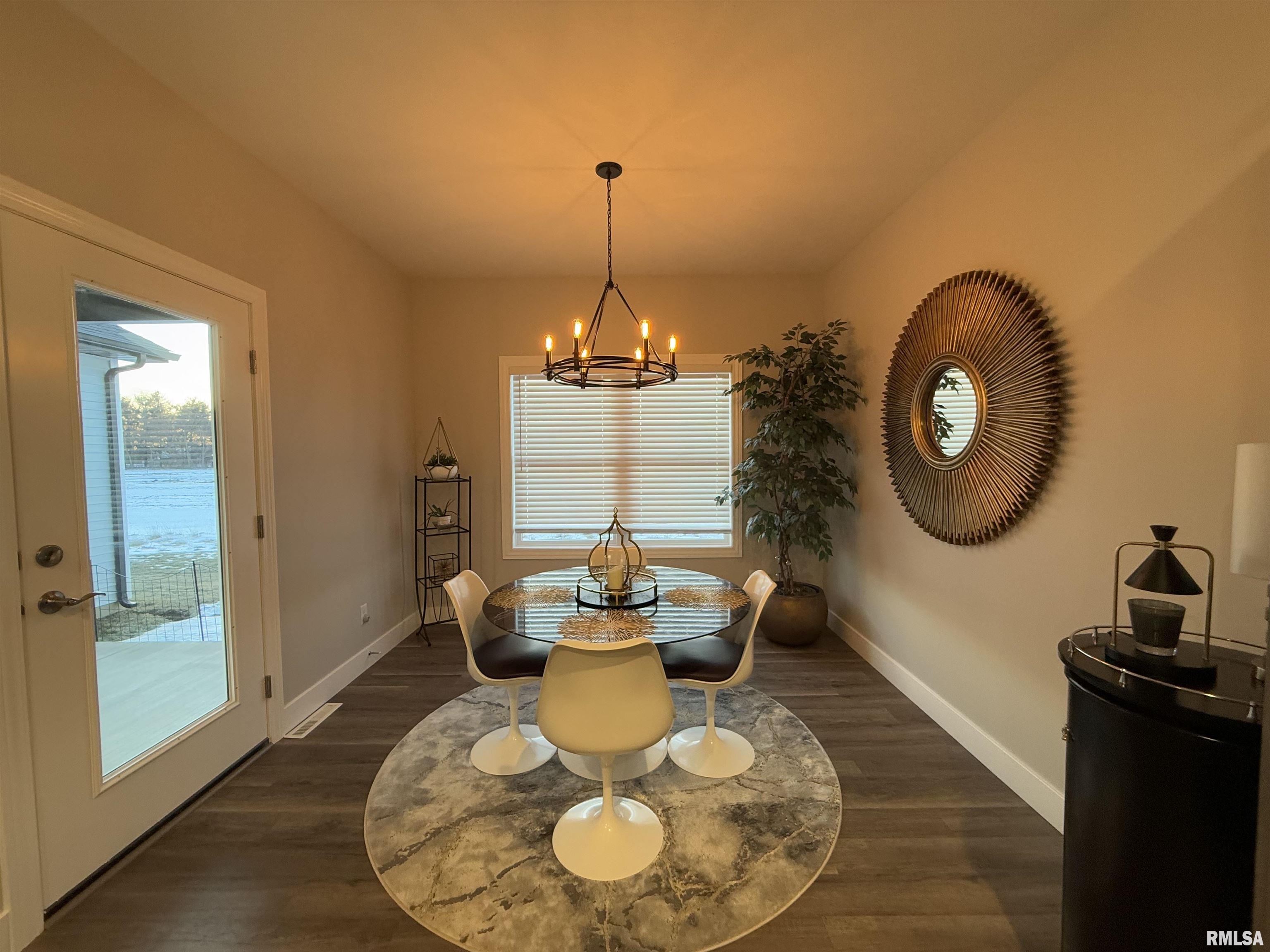 1607 Blenheim Drive Springfield, IL 62711 - Photo 8 of 22