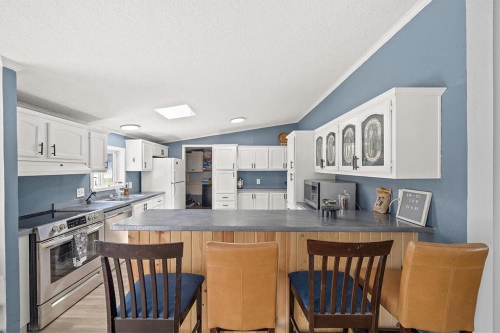 23224 South Cedar Niles Road Spring Hill, KS 66083 - Photo 12 of 39