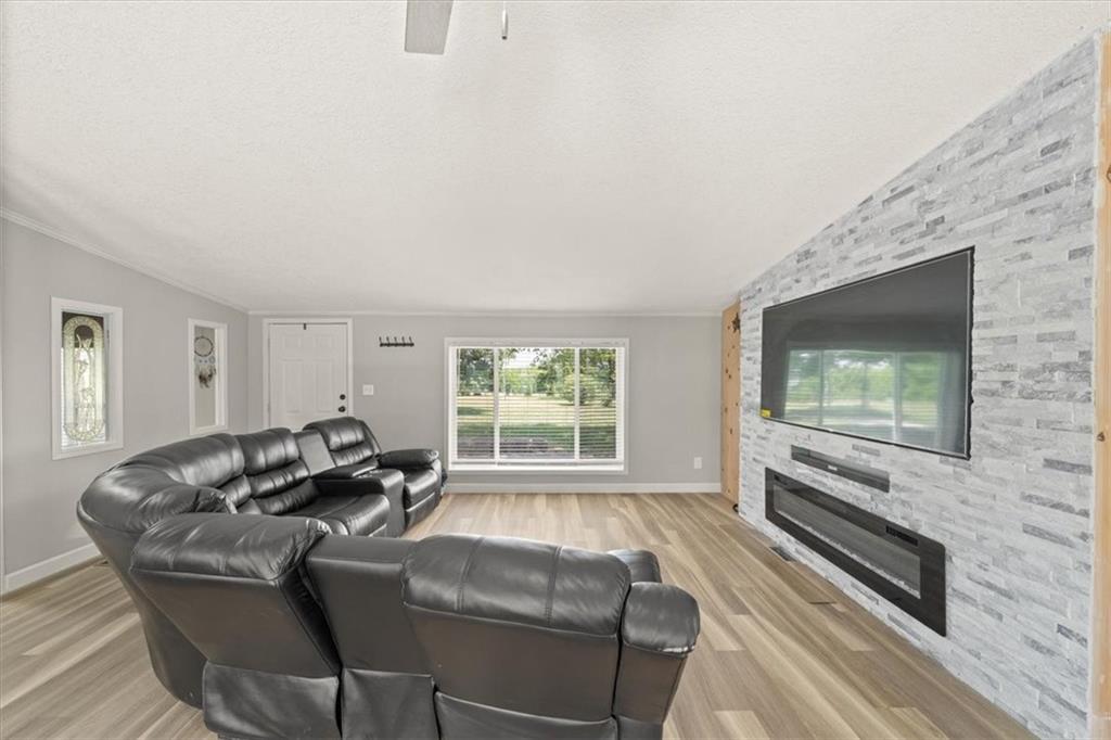 23224 South Cedar Niles Road Spring Hill, KS 66083 - Photo 8 of 39