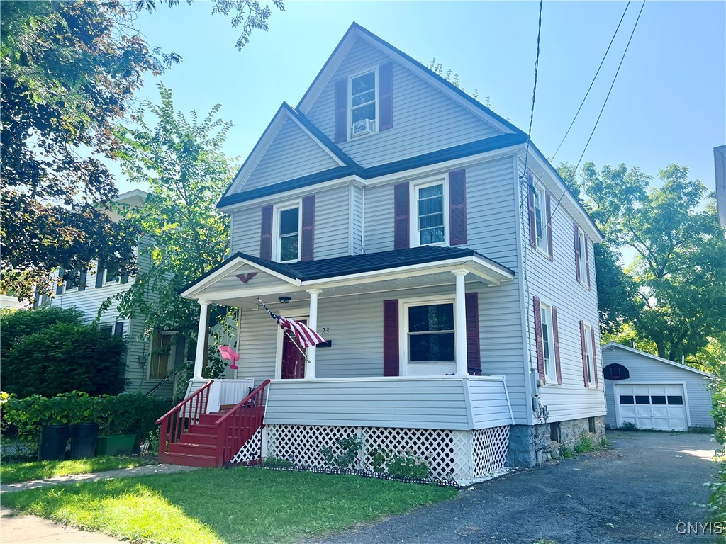 23 Perry Street Auburn, NY 13021 - Photo 2 of 22