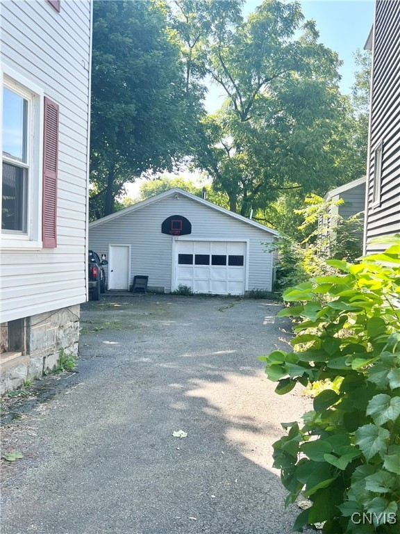 23 Perry Street Auburn, NY 13021 - Photo 3 of 22