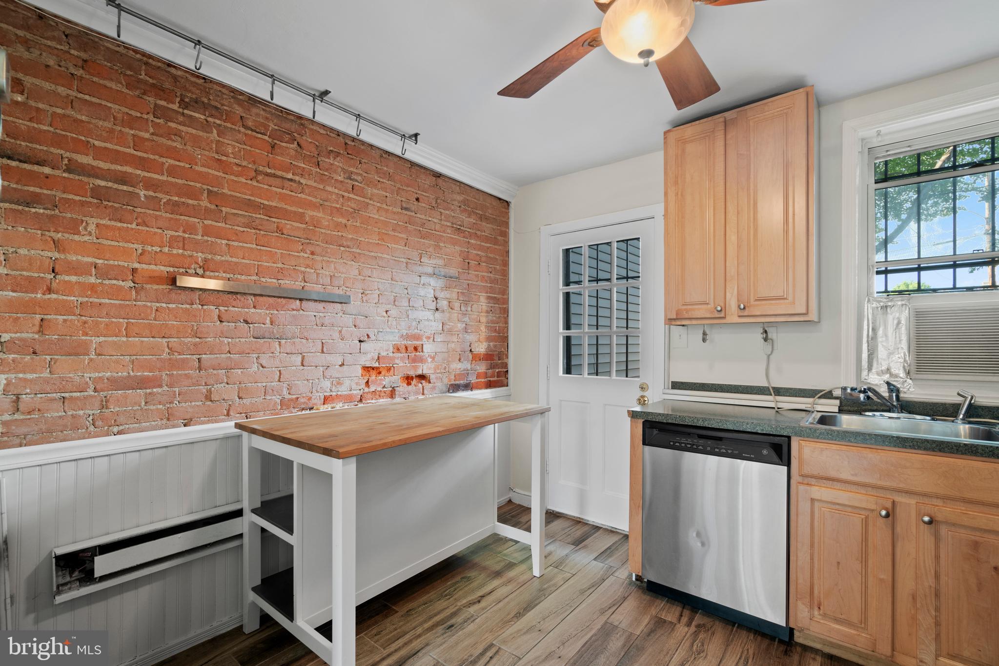 441 Ridge Street Northwest Washington, DC 20001 - Photo 11 of 35 Kitchen