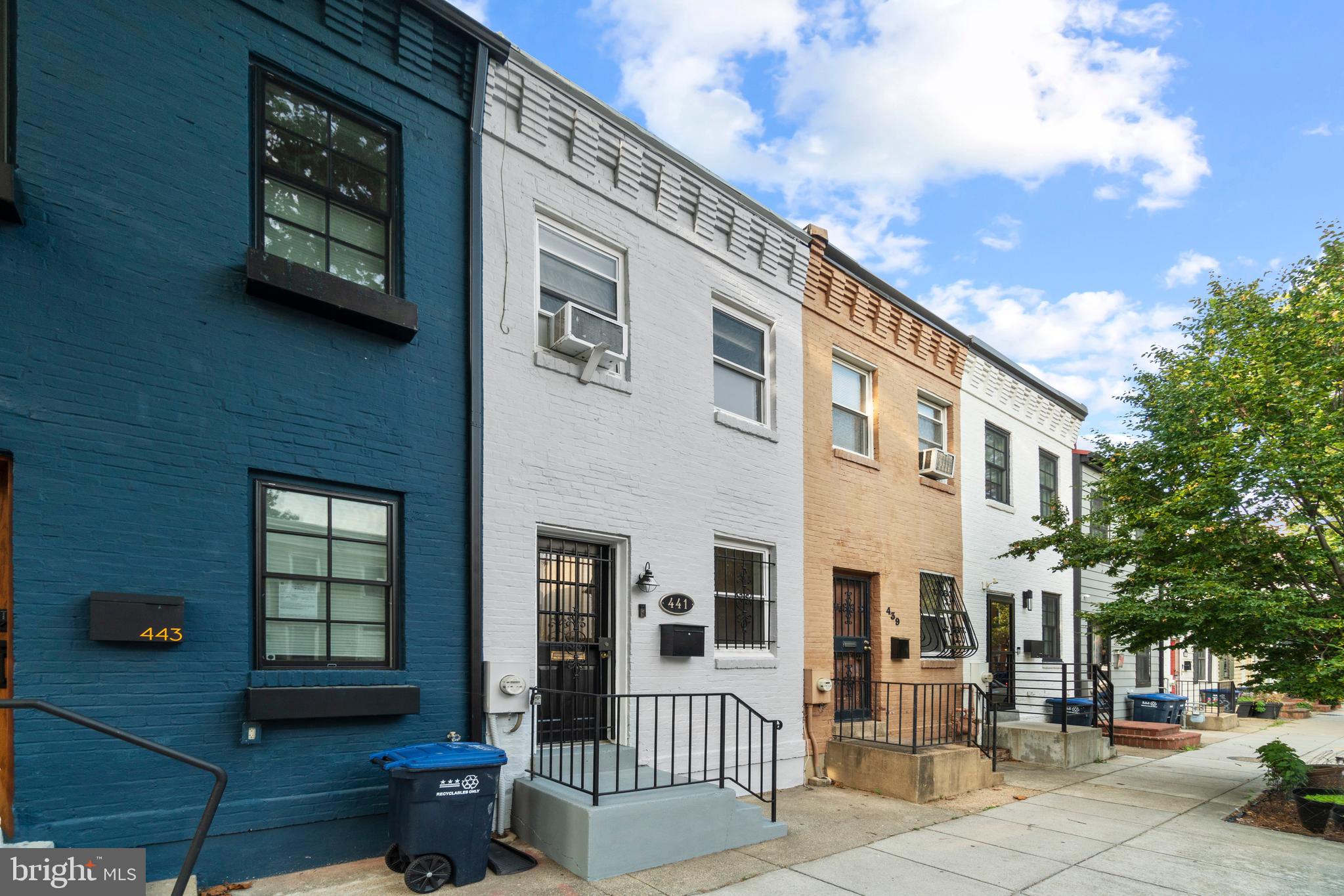 441 Ridge Street Northwest Washington, DC 20001 - Photo 3 of 35 Exterior