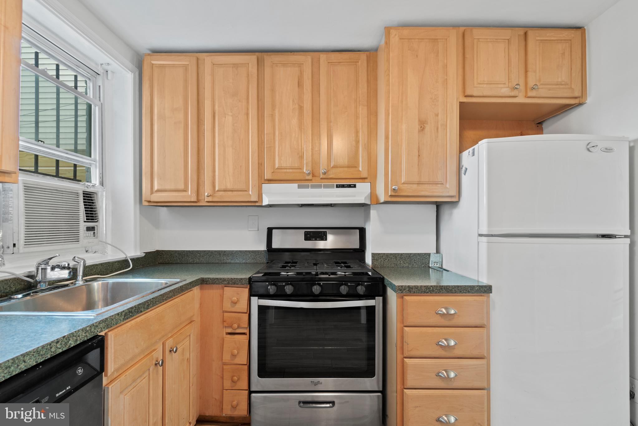 441 Ridge Street Northwest Washington, DC 20001 - Photo 10 of 35 Kitchen