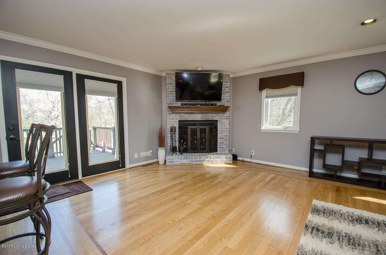 11001 Easum Road Louisville, KY 40299 - Photo 19 of 55 Great Room Space