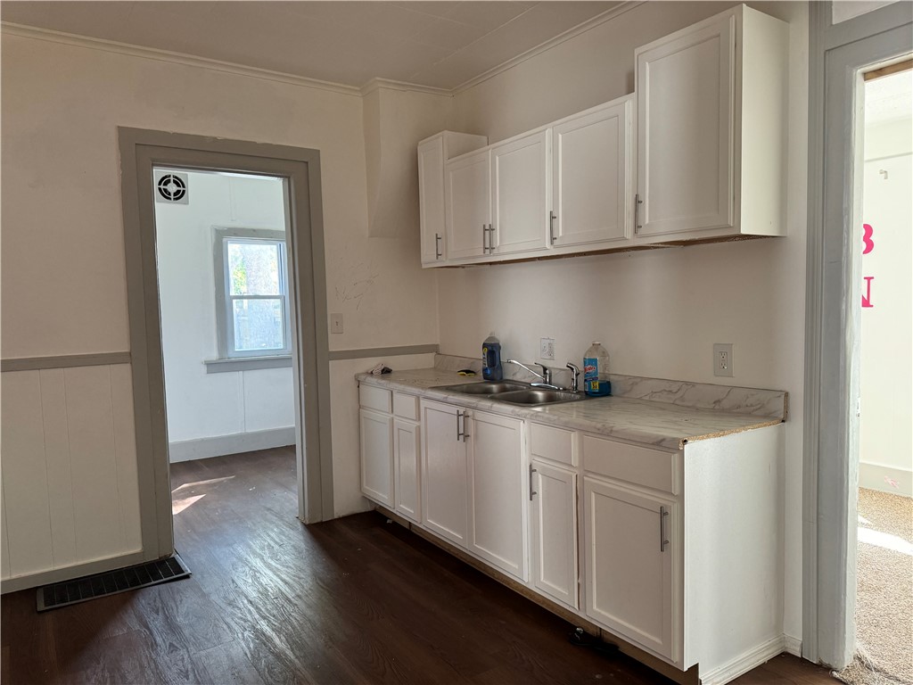 11 Otis Street Rochester, NY 14606 - Photo 14 of 20