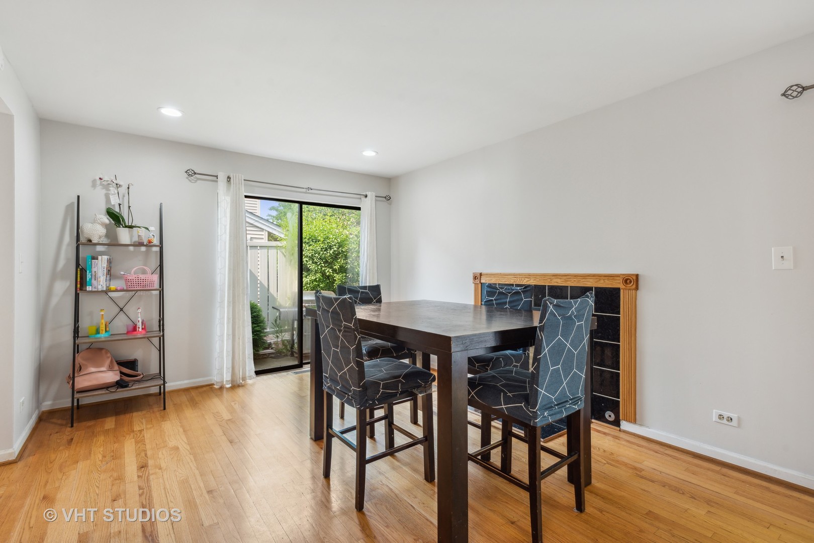 1410 Whispering Springs Circle Palatine, IL 60074 - Photo 4 of 14